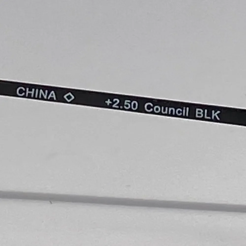 Reading Glasses 2.50 Rectangular Black Metal Readers